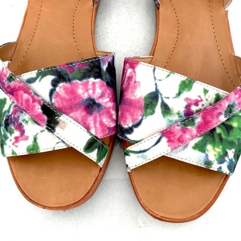 Franco Sarto women’s floral sandals.